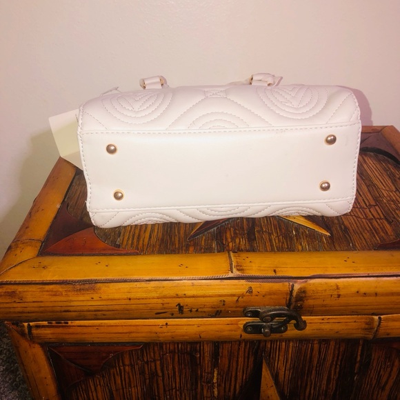 Valentino Orlandi Quilted Cream Mini Bag - Picture 10 of 14